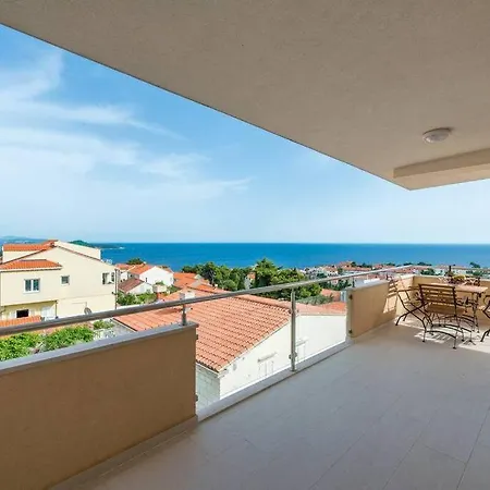 Апартаменты Belvedere With Magnificent Sea View Terrace Дубровник